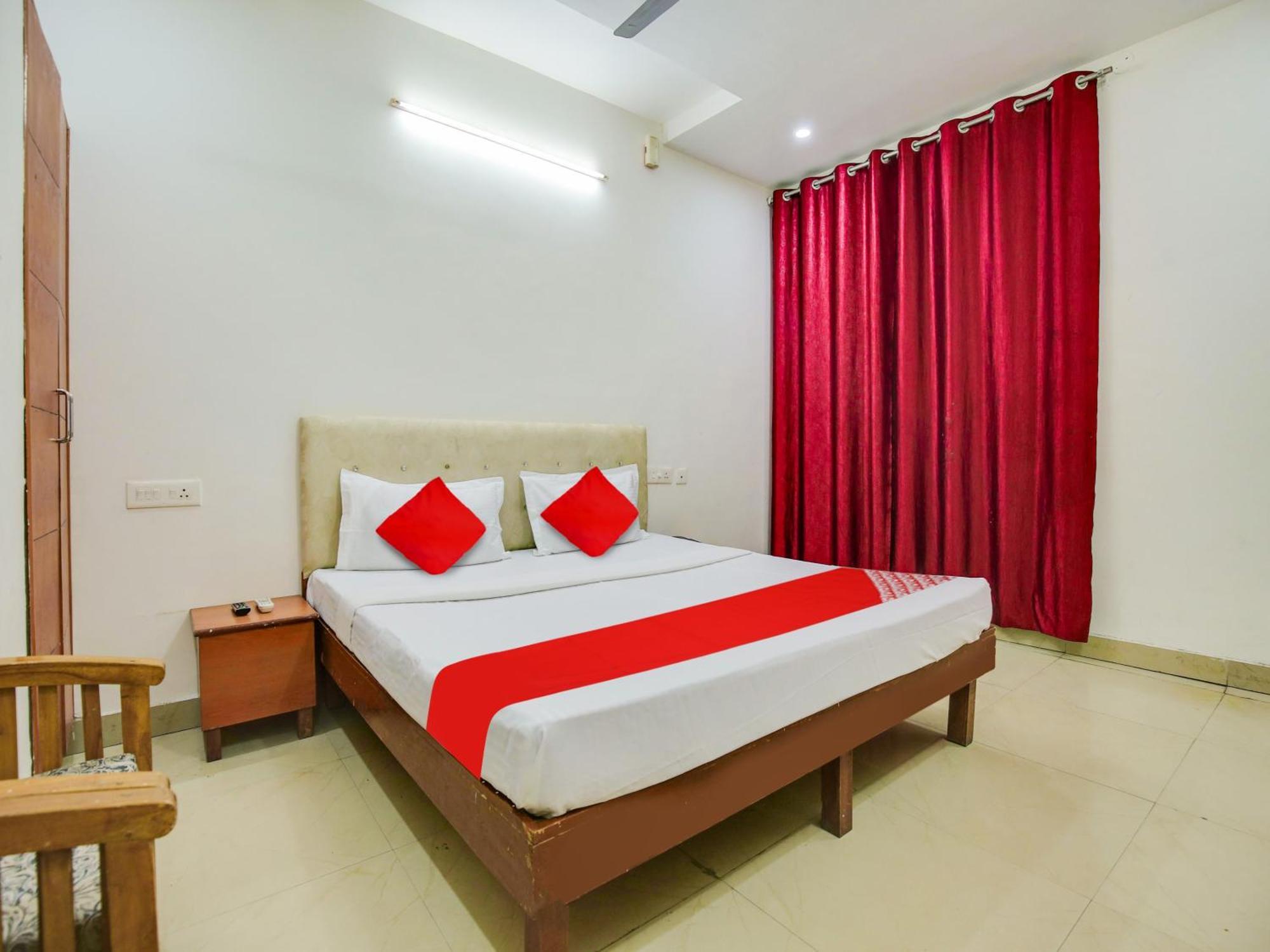Hotel O Platinum Inn Nayagaon ภายนอก รูปภาพ